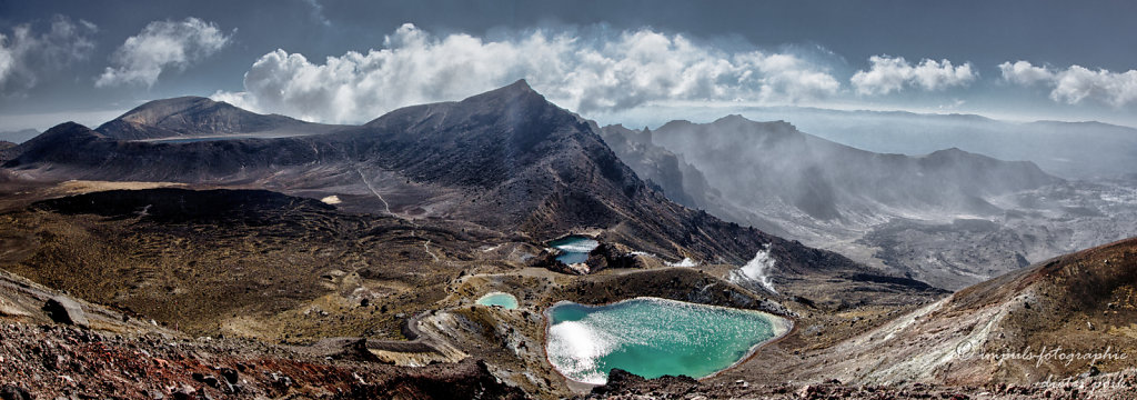 Emerald lakes in Tongariro National Park 