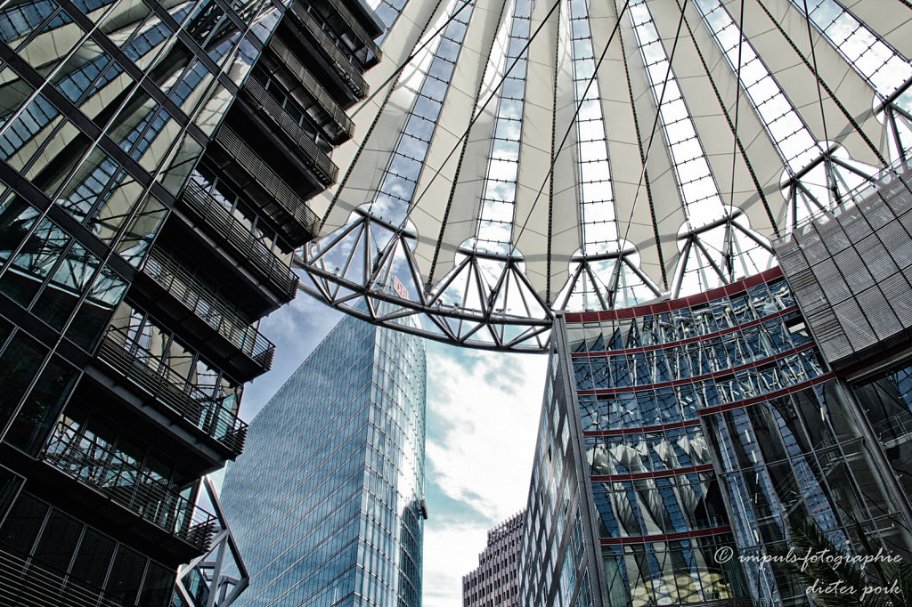 Sony Center 2